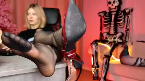 Tina Davil online show from October 21, 10:49 am