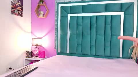 Tina online show from July 27, 9:33 pm