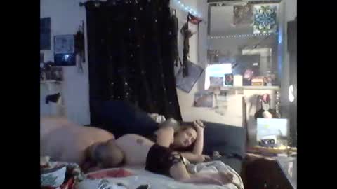 tinalover4u2 online show from March 19, 7:23 am