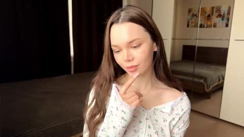 Snapshot of tinascarlet chatting on March 6, 7:05 am Tina online show from March 6, 7:05 am