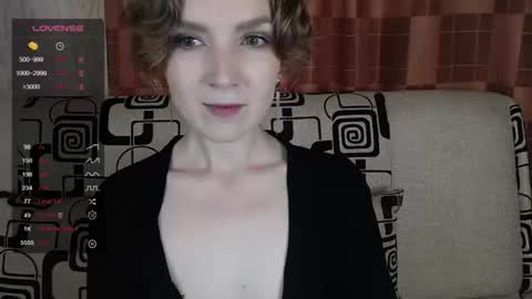 Snapshot of tinawincee chatting on June 26, 4:50 am Tina online show from June 26, 4:50 am