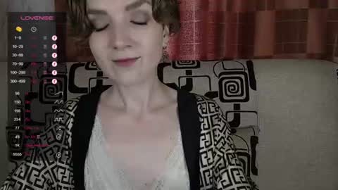 Snapshot of tinawincee chatting on July 11, 4:59 am Tina online show from July 11, 4:59 am