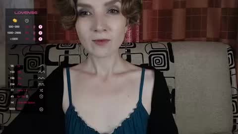 Snapshot of tinawincee chatting on July 16, 5:13 am Tina online show from July 16, 5:13 am
