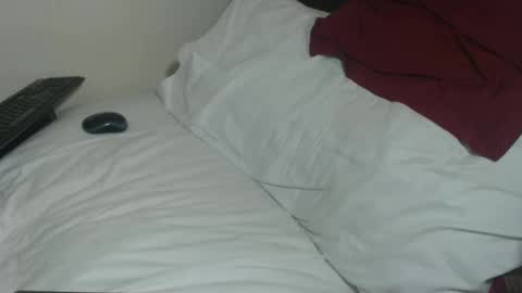 Snapshot of tinaxxxpetite chatting on October 7, 3:14 am Tina online show from October 7, 3:14 am