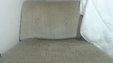 Snapshot of tinaxxxpetite chatting on November 13, 4:00 am Tina online show from November 13, 4:00 am