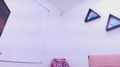 Snapshot of tinkerbell_1 chatting on September 22, 7:27 pm tinkerbell online show from September 22, 7:27 pm