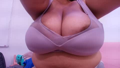 Snapshot of tinkerbell_1 chatting on September 29, 7:30 pm tinkerbell online show from September 29, 7:30 pm