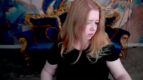 TinkerrBelll online show from July 12, 7:27 pm