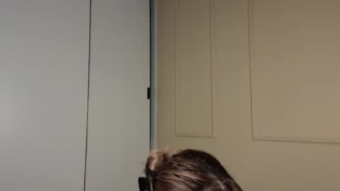 Tina online show from September 19, 6:04 am