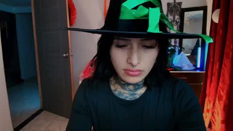 I AM BELLA  ----------- follow my  IG  TINNS 69 online show from October 16, 2:34 am