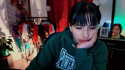 I AM BELLA  ----------- follow my  IG  TINNS 69 online show from November 21, 1:48 am