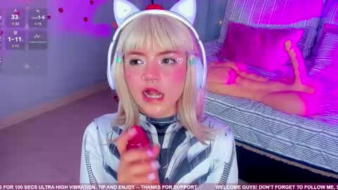 Emmy  blue berry1 online show from February 17, 6:48 pm