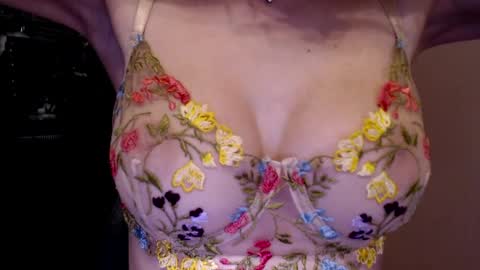 Lily online show from January 7, 10:43 am