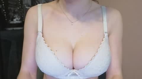 Lily online show from February 4, 12:51 am