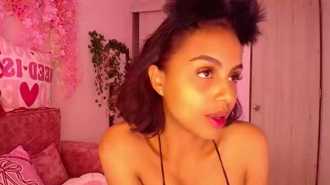 Snapshot of tiny_cherry chatting on March 18, 5:05 pm Tiny online show from March 18, 5:05 pm