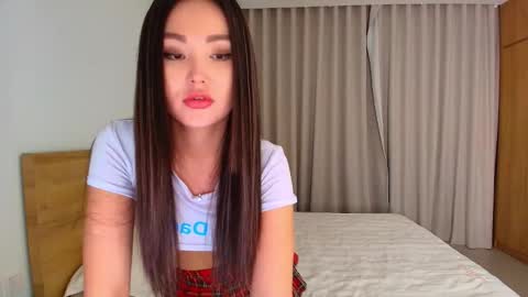 Snapshot of tiny_cute chatting on March 2, 7:12 pm Lia online show from March 2, 7:12 pm