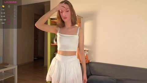 Lily online show from September 21, 1:24 pm