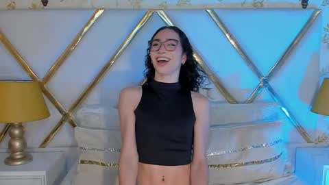 Thomm  Independent Model online show from March 8, 7:45 am