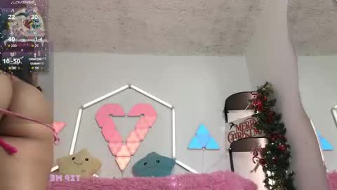 tiny_vixen_ online show from December 16, 1:49 pm