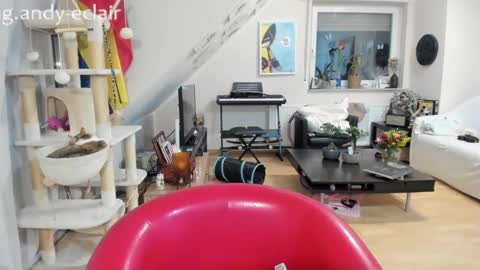 Tiny online show from September 15, 4:12 am