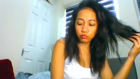 Tinyasian911718 sweetinyasian instagram online show from January 7, 12:20 pm