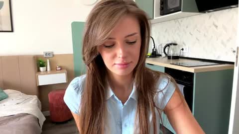 Snapshot of tinybliss chatting on May 25, 11:38 am Mona online show from May 25, 11:38 am