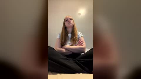 tinyblondebarbie online show from June 12, 5:28 am