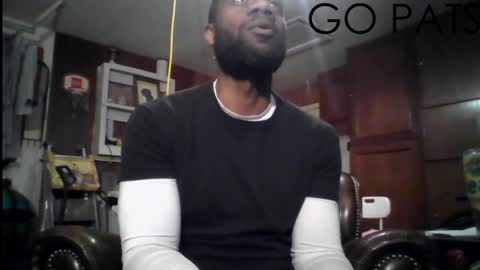 Snapshot of tinycock_1979 chatting on December 7, 10:12 am tinycock_1979 online show from December 7, 10:12 am