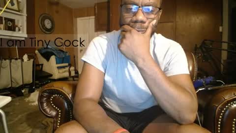 tinycock_1979 online show from June 17, 7:44 am