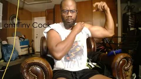 tinycock_1979 online show from July 31, 2:05 pm