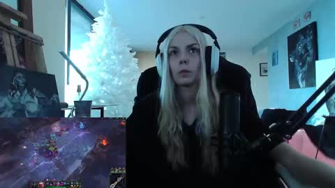 stage Kylie Sinner  brand CLITBAIT online show from January 17, 11:59 am