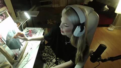 stage Kylie Sinner  brand CLITBAIT online show from January 27, 9:23 am