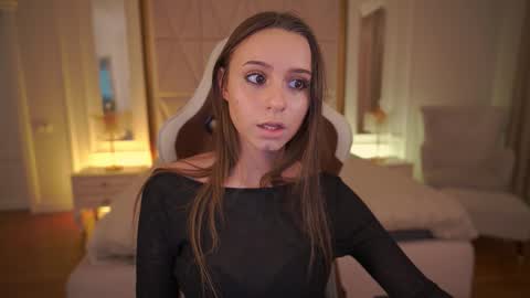 tinynataliee online show from February 22, 10:30 pm