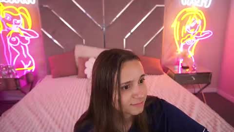 tinynataliee online show from July 25, 2:36 pm