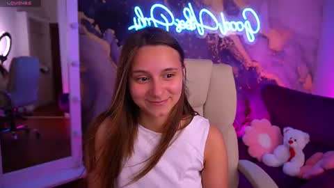 tinynataliee online show from July 31, 12:37 pm