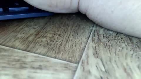 tinypecker6 online show from March 17, 8:01 pm