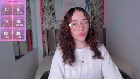 tinysophi online show from June 7, 2:21 pm