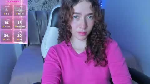 tinysophi online show from June 13, 2:04 pm