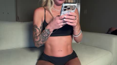 tinytayy online show from June 11, 3:26 am