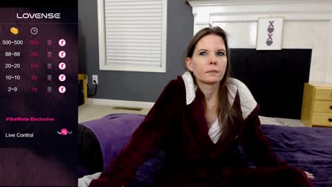 Snapshot of tinyvixxen chatting on January 22, 11:32 pm V - Read the bio please thanks. online show from January 22, 11:32 pm