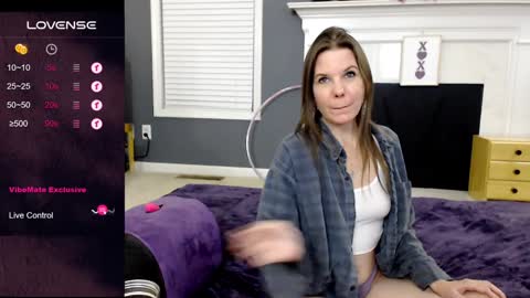 Snapshot of tinyvixxen chatting on February 5, 2:19 am V - Read the bio please thanks. online show from February 5, 2:19 am