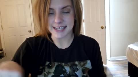 tinywithtiddies online show from February 10, 7:01 am