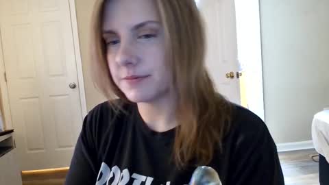 tinywithtiddies online show from March 22, 2:48 am