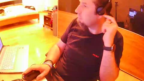 Tirolerboy27 online show from October 23, 8:35 am