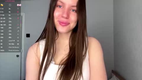 Snapshot of tisacutrera chatting on March 13, 7:37 am Adeline Di or just cute girl 3 online show from March 13, 7:37 am