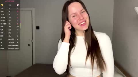 Snapshot of tisacutrera chatting on March 16, 7:12 am Adeline Di or just cute girl 3 online show from March 16, 7:12 am