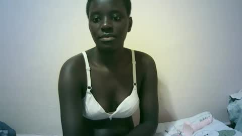 Snapshot of tishah chatting on October 23, 5:29 am Roshan online show from October 23, 5:29 am