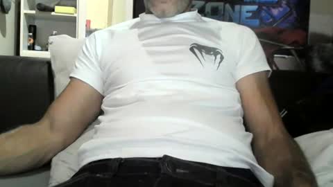 Snapshot of titfred54380 chatting on June 27, 8:41 am frederic online show from June 27, 8:41 am