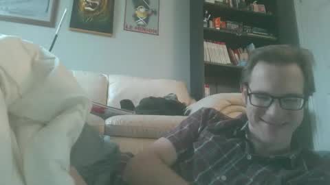 Snapshot of titlovercums chatting on December 17, 1:50 pm titlovercums online show from December 17, 1:50 pm