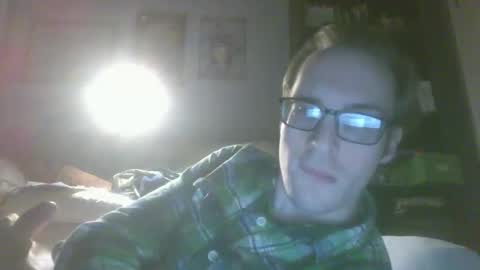 Snapshot of titlovercums chatting on December 18, 3:12 am titlovercums online show from December 18, 3:12 am